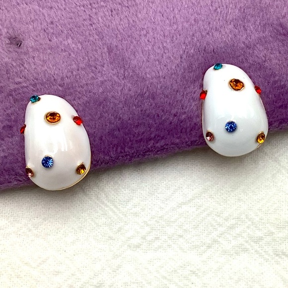 Small Enamel Clip Earrings - Picture 1 of 3